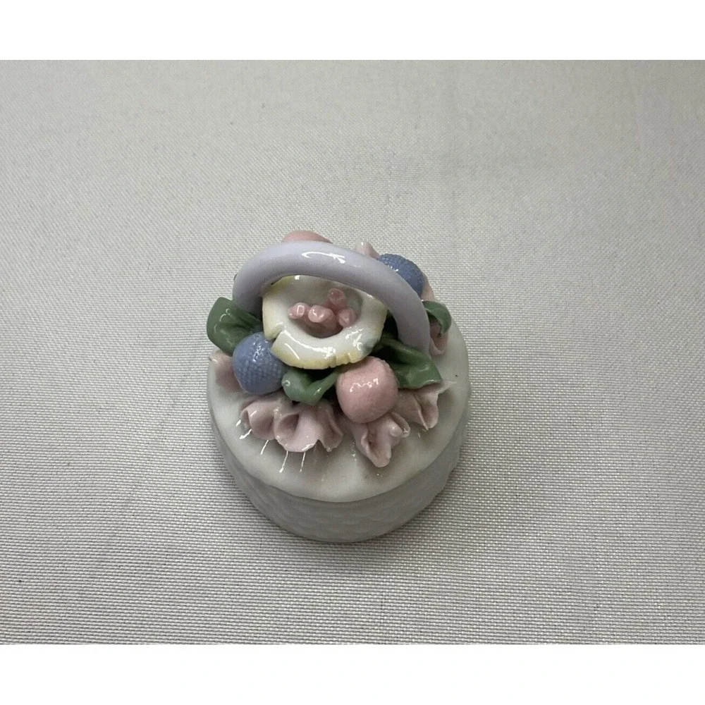 Vintage Capodimonte Porcelain Round Basket W Flowers Vanity Jewelry Trinket Box